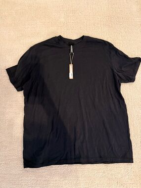 SKIMS Black Short Sleeve Crew Tee- NWT